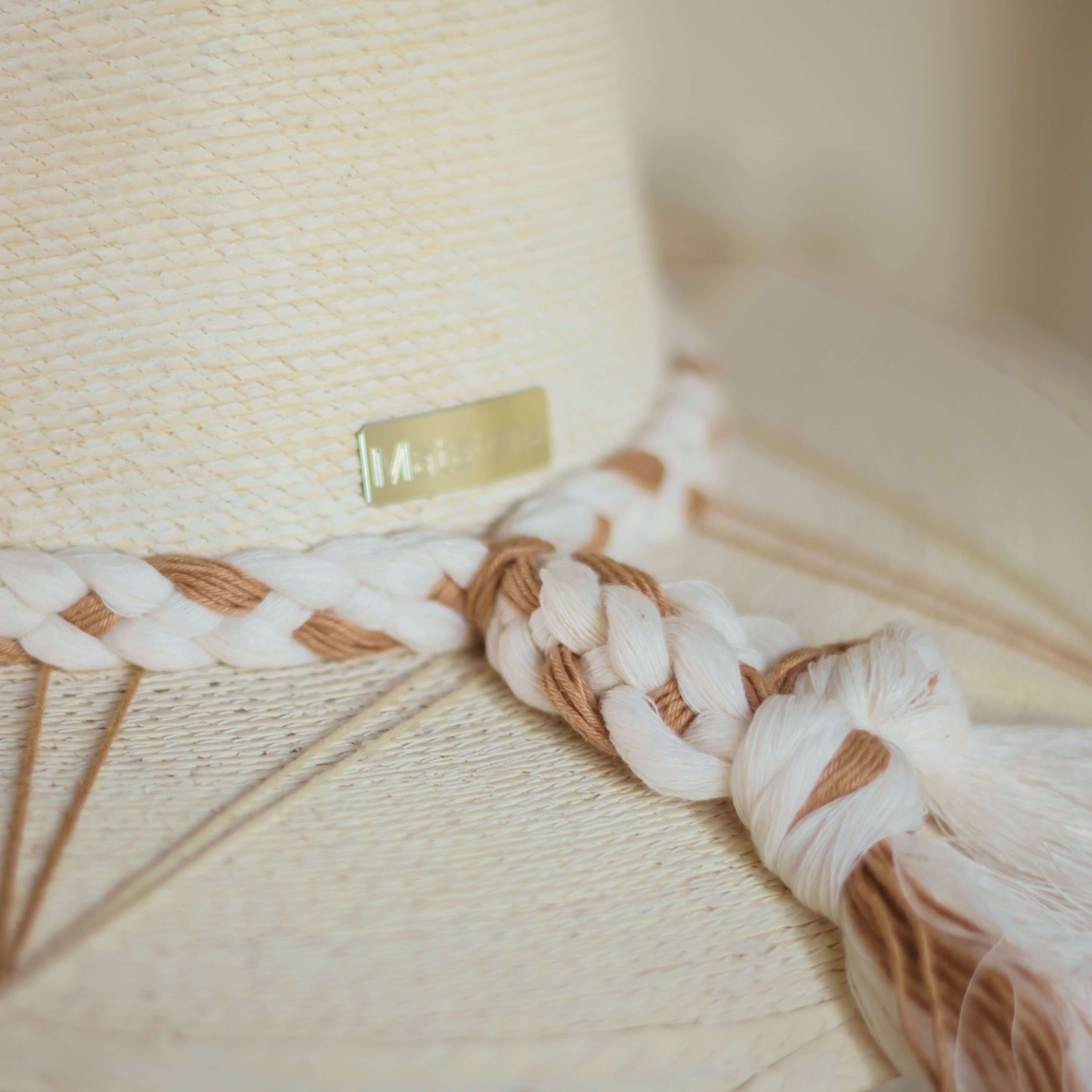 Hand-embroidered hat made of cotton threads and natural premium palm